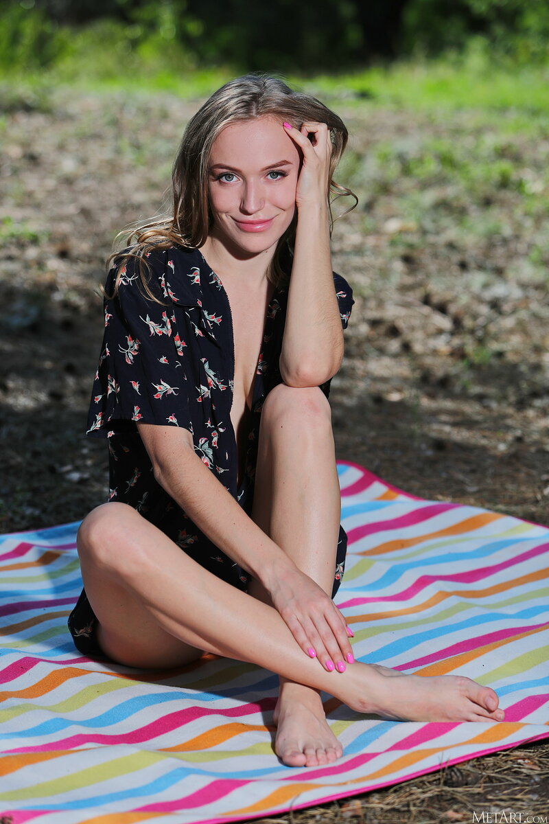 Алиса, 22